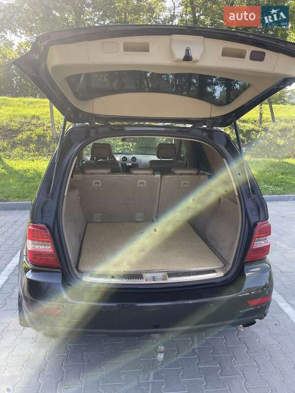 Внедорожник / Кроссовер Mercedes-Benz M-Class 2009 в Хмельницком