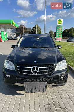 Внедорожник / Кроссовер Mercedes-Benz M-Class 2006 в 