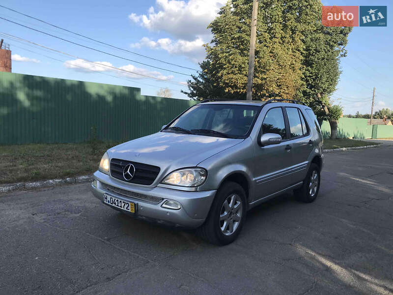 Внедорожник / Кроссовер Mercedes-Benz M-Class 2002 в 
