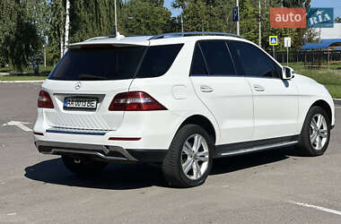 Внедорожник / Кроссовер Mercedes-Benz M-Class 2015 в 