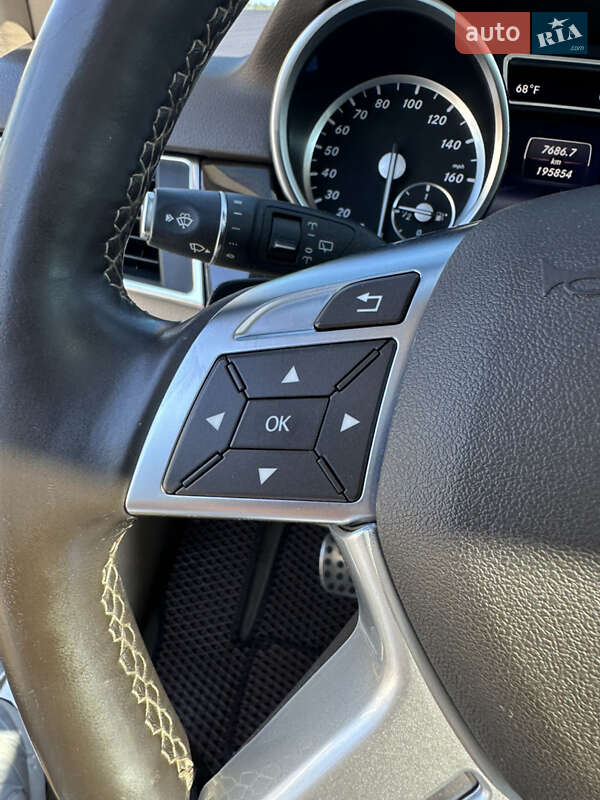Позашляховик / Кросовер Mercedes-Benz M-Class 2015 в Києві