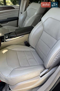 Внедорожник / Кроссовер Mercedes-Benz M-Class 2013 в 