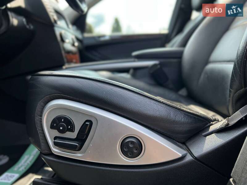 Внедорожник / Кроссовер Mercedes-Benz M-Class 2009 в Черновцах