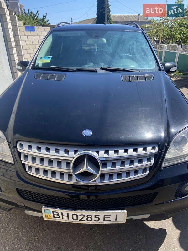 Mercedes-Benz M-Class 2007