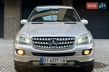 Позашляховик / Кросовер Mercedes-Benz M-Class 2005 в 