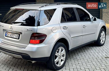 Позашляховик / Кросовер Mercedes-Benz M-Class 2005 в 
