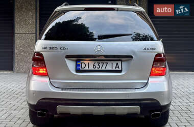 Позашляховик / Кросовер Mercedes-Benz M-Class 2005 в 