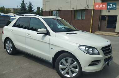 Внедорожник / Кроссовер Mercedes-Benz M-Class 2013 в 
