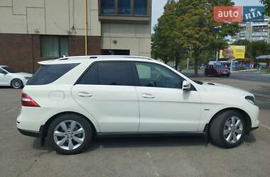 Внедорожник / Кроссовер Mercedes-Benz M-Class 2013 в 