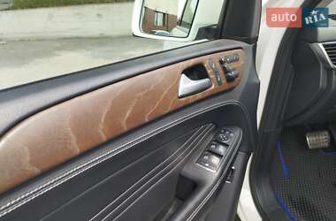 Внедорожник / Кроссовер Mercedes-Benz M-Class 2013 в 