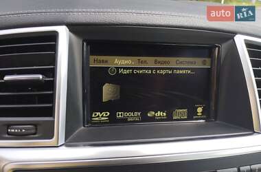 Внедорожник / Кроссовер Mercedes-Benz M-Class 2013 в 