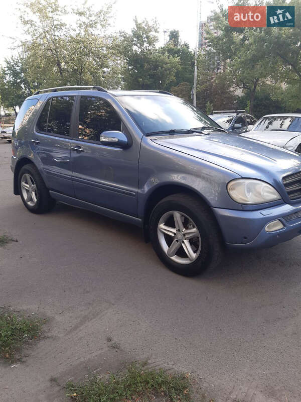 Внедорожник / Кроссовер Mercedes-Benz M-Class 2005 в Киеве