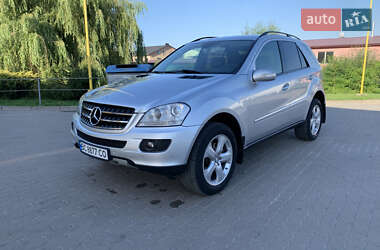 Внедорожник / Кроссовер Mercedes-Benz M-Class 2006 в 