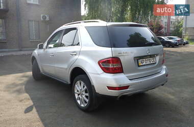 Внедорожник / Кроссовер Mercedes-Benz M-Class 2011 в 