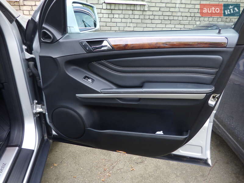 Позашляховик / Кросовер Mercedes-Benz M-Class 2011 в Запоріжжі