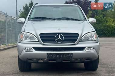 Внедорожник / Кроссовер Mercedes-Benz M-Class 2002 в 
