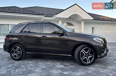 Внедорожник / Кроссовер Mercedes-Benz M-Class 2011 в 