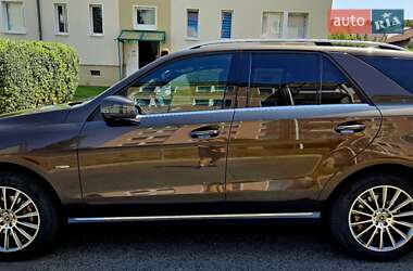 Позашляховик / Кросовер Mercedes-Benz M-Class 2011 в Чернівцях