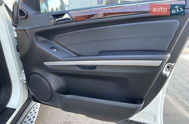 Внедорожник / Кроссовер Mercedes-Benz M-Class 2009 в 