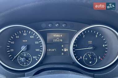 Внедорожник / Кроссовер Mercedes-Benz M-Class 2009 в 