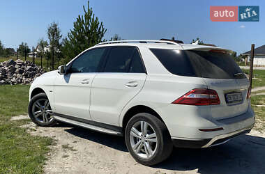 Внедорожник / Кроссовер Mercedes-Benz M-Class 2012 в 
