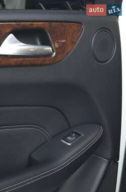 Внедорожник / Кроссовер Mercedes-Benz M-Class 2012 в 