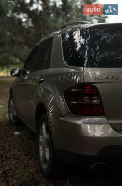 Внедорожник / Кроссовер Mercedes-Benz M-Class 2008 в 