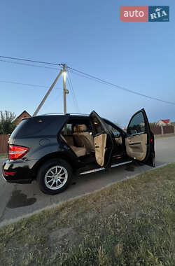 Внедорожник / Кроссовер Mercedes-Benz M-Class 2009 в 