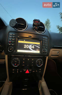 Внедорожник / Кроссовер Mercedes-Benz M-Class 2009 в 