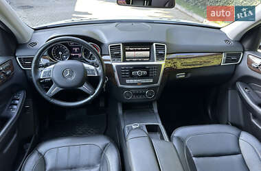 Внедорожник / Кроссовер Mercedes-Benz M-Class 2013 в 
