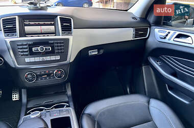 Внедорожник / Кроссовер Mercedes-Benz M-Class 2013 в 