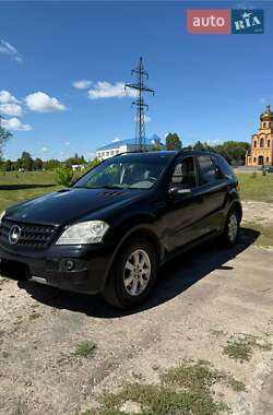 Внедорожник / Кроссовер Mercedes-Benz M-Class 2006 в 
