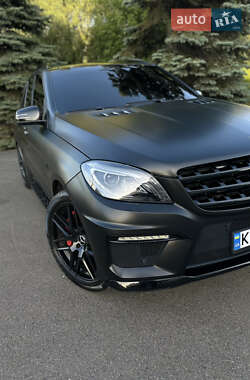 Внедорожник / Кроссовер Mercedes-Benz M-Class 2014 в Киеве