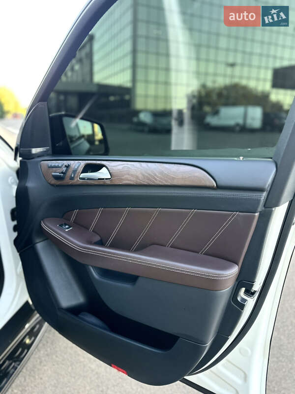 Внедорожник / Кроссовер Mercedes-Benz M-Class 2014 в Киеве фото 16 Внедорожник / Кроссовер Mercedes-Benz M-Class 2014 в Киеве