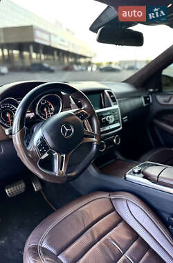 Внедорожник / Кроссовер Mercedes-Benz M-Class 2014 в 