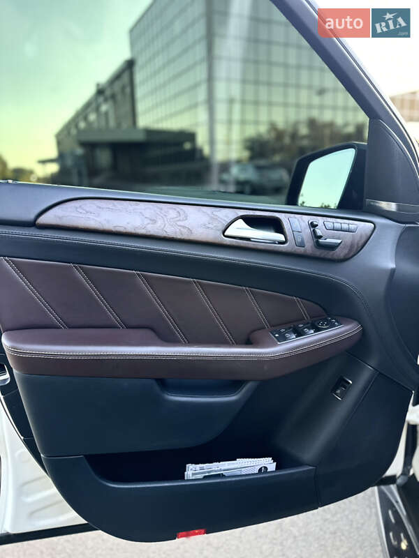 Внедорожник / Кроссовер Mercedes-Benz M-Class 2014 в Киеве фото 26 Внедорожник / Кроссовер Mercedes-Benz M-Class 2014 в Киеве