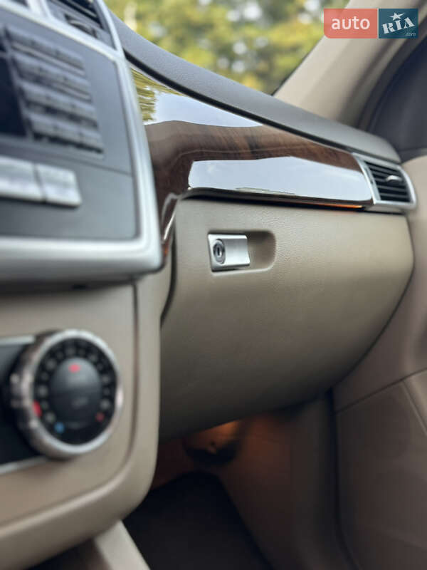 Внедорожник / Кроссовер Mercedes-Benz M-Class 2013 в Ровно