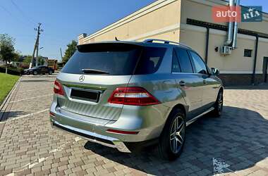 Внедорожник / Кроссовер Mercedes-Benz M-Class 2012 в 
