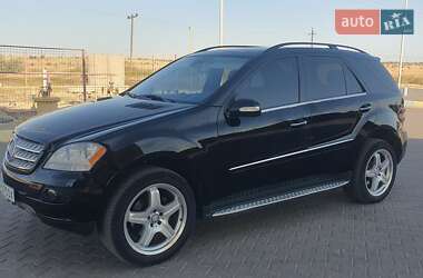 Внедорожник / Кроссовер Mercedes-Benz M-Class 2008 в 
