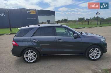 Внедорожник / Кроссовер Mercedes-Benz M-Class 2013 в 