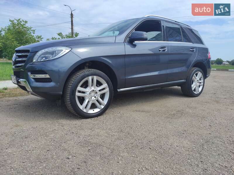 Позашляховик / Кросовер Mercedes-Benz M-Class 2013 в Калуші