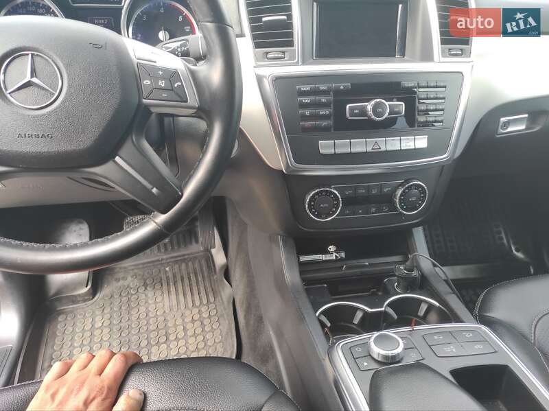 Позашляховик / Кросовер Mercedes-Benz M-Class 2013 в Калуші