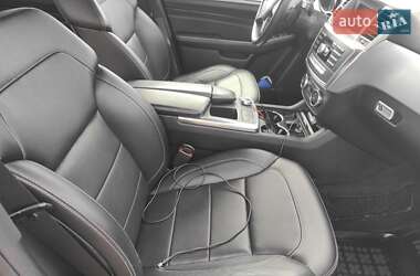 Внедорожник / Кроссовер Mercedes-Benz M-Class 2013 в 