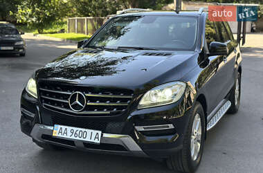 Внедорожник / Кроссовер Mercedes-Benz M-Class 2012 в 