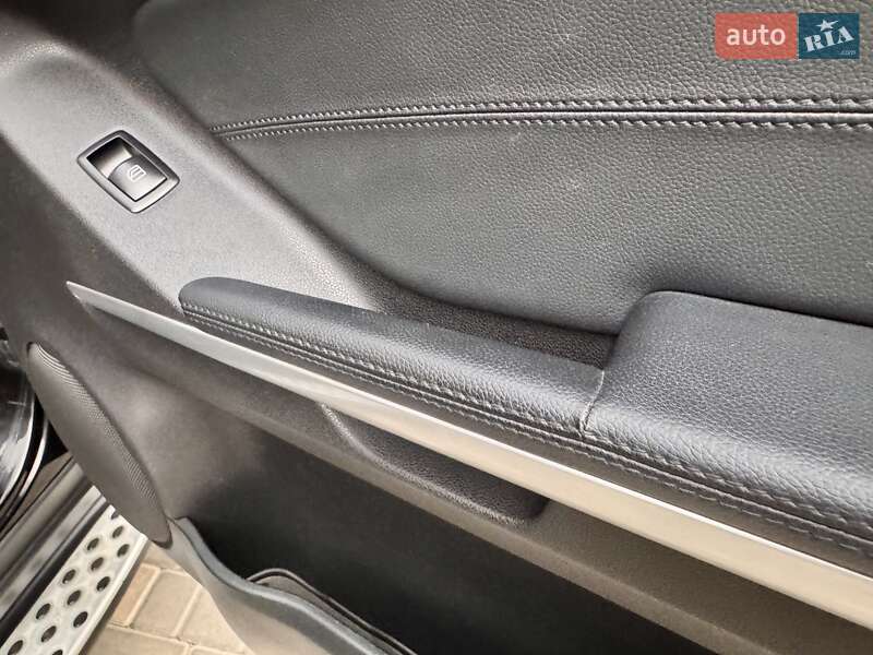 Позашляховик / Кросовер Mercedes-Benz M-Class 2010 в Одесі