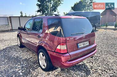 Внедорожник / Кроссовер Mercedes-Benz M-Class 2000 в 