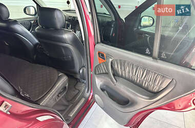 Внедорожник / Кроссовер Mercedes-Benz M-Class 2000 в 