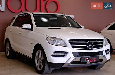 Внедорожник / Кроссовер Mercedes-Benz M-Class 2012 в 