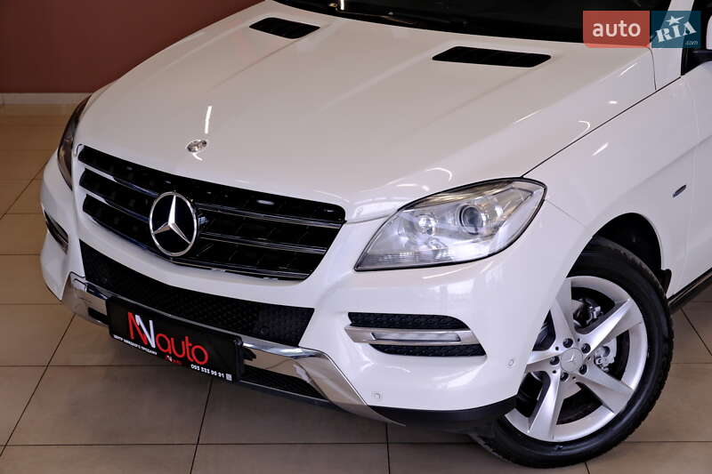 Позашляховик / Кросовер Mercedes-Benz M-Class 2012 в Одесі