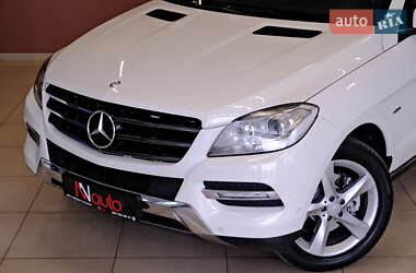 Внедорожник / Кроссовер Mercedes-Benz M-Class 2012 в 